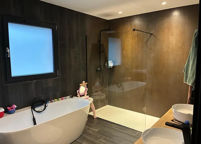 Villa Aloha House 88 *